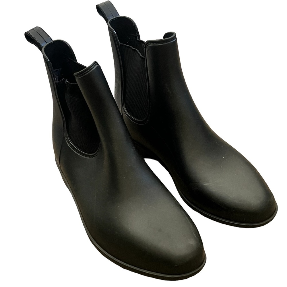Target | Black pre-owned sleek ankle rain boots size 6